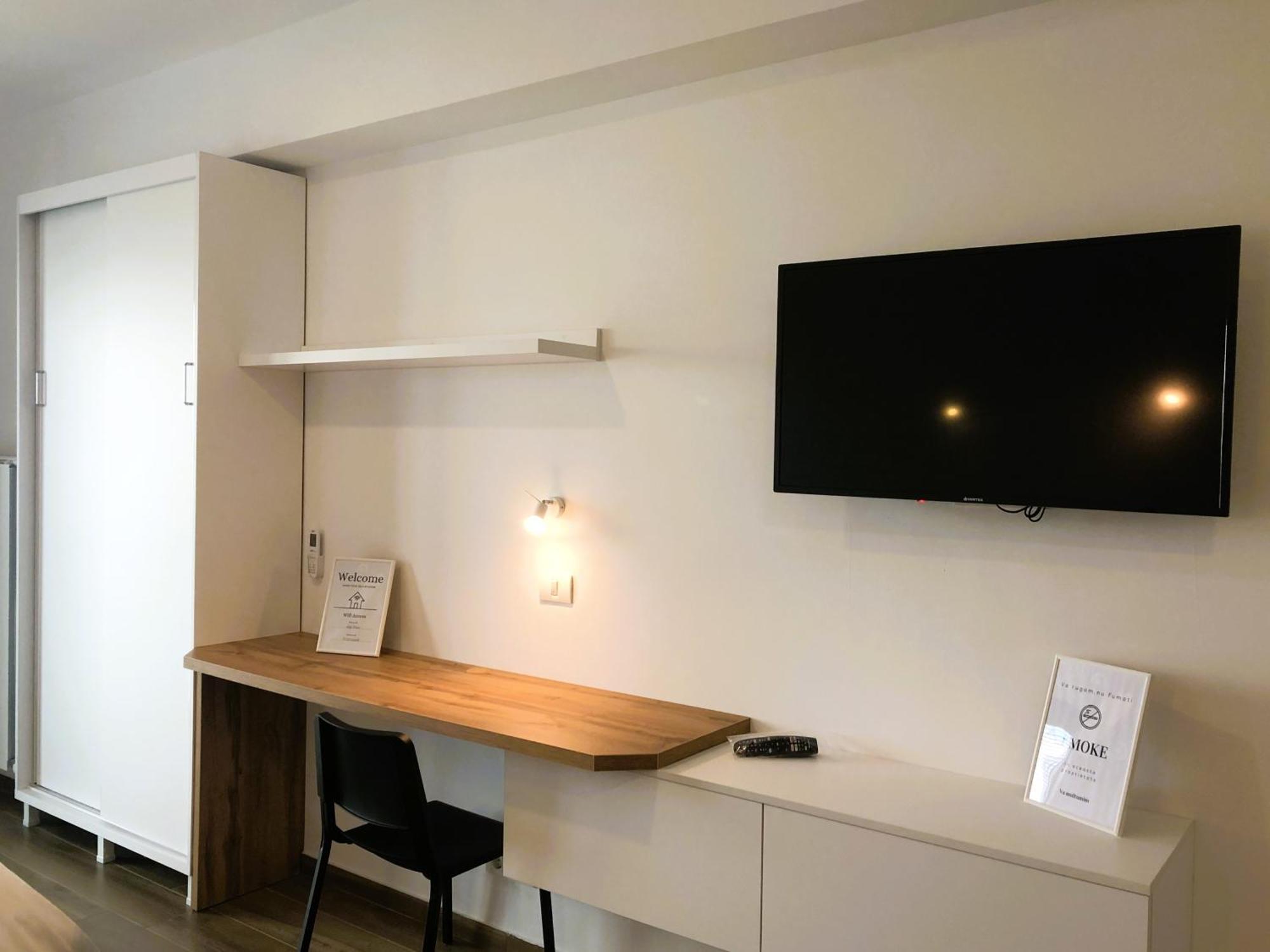 Mamaia's Minimalist Loft Apartment