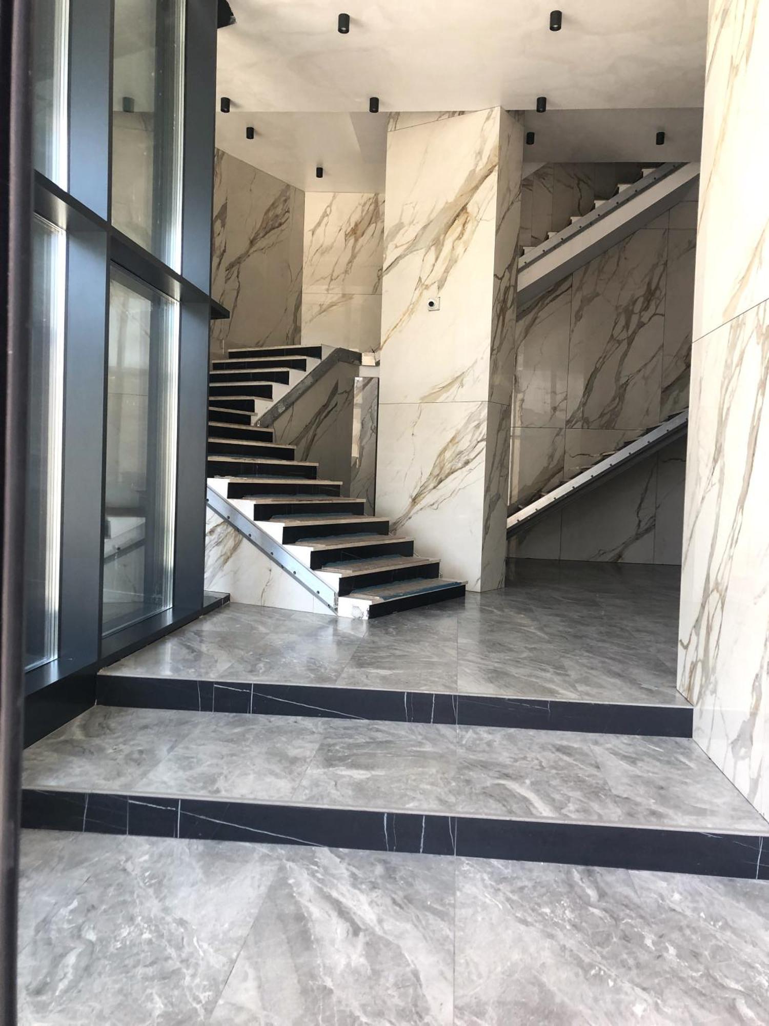 Mamaia's Minimalist Loft Mamaia